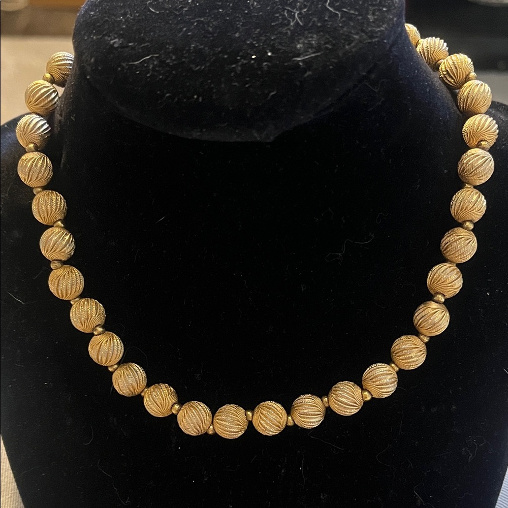 Vintage Lisner Textured Gold Bead Necklace